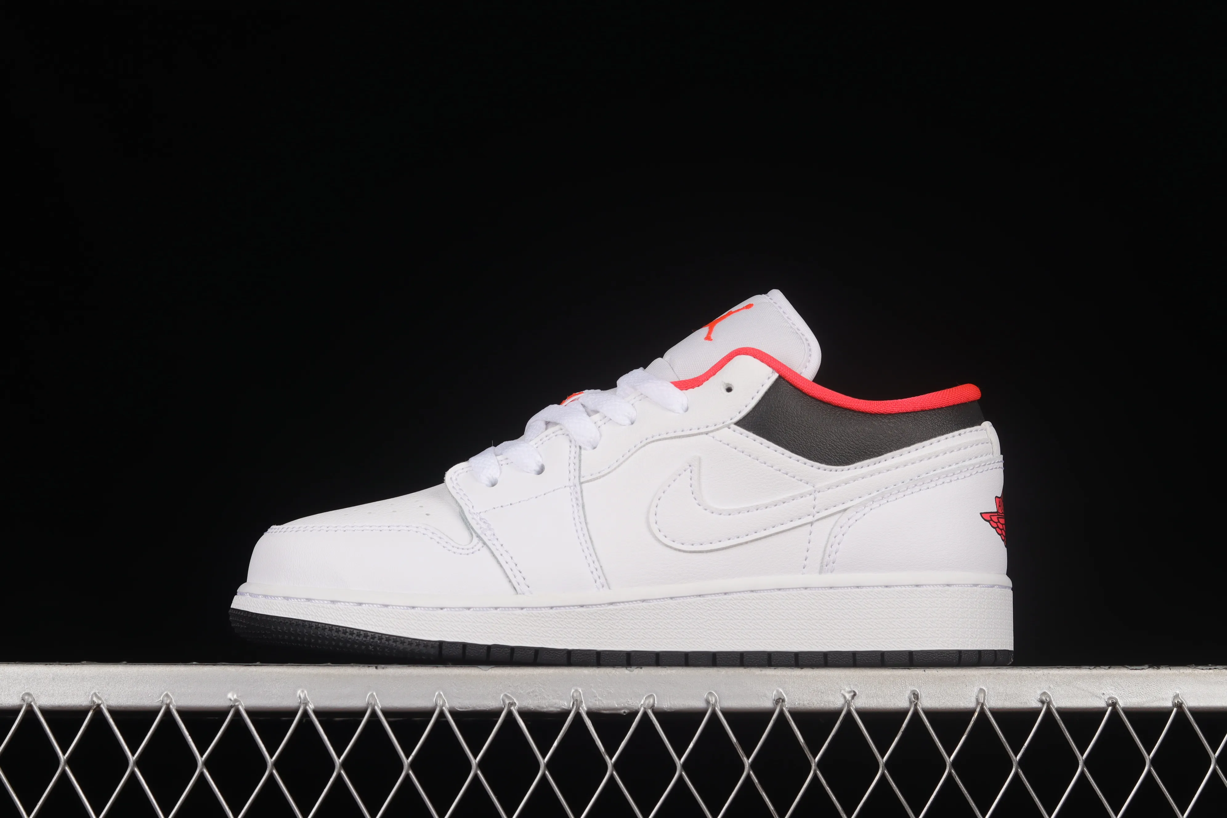 All categories Air Jordan Jordan series basketball shoes Air Jordan 1 Low G version pure original Air Jordan AJ1 Low AJ1 Joe 1 white black red low-top cultural leisure sports basketball shoes 553560-160